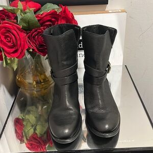 LADIES J CREW BOOTS